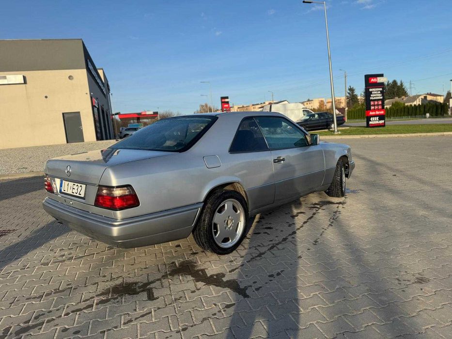 Mercedes W124 E320 Coupe