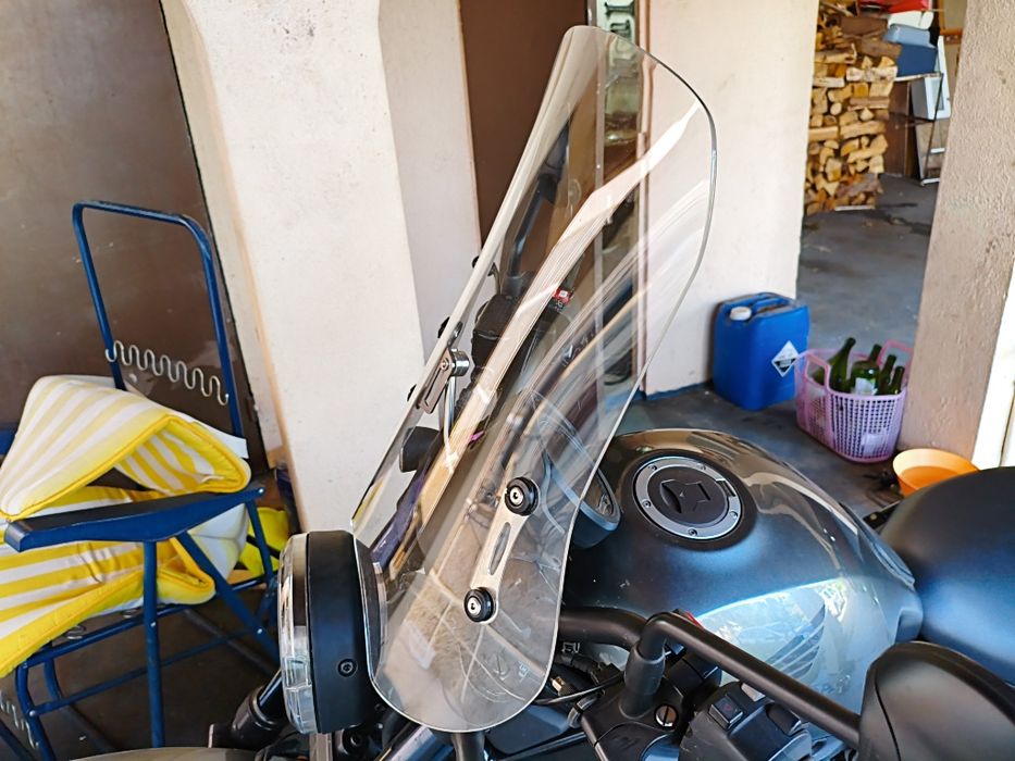Parabrisas de moto naked