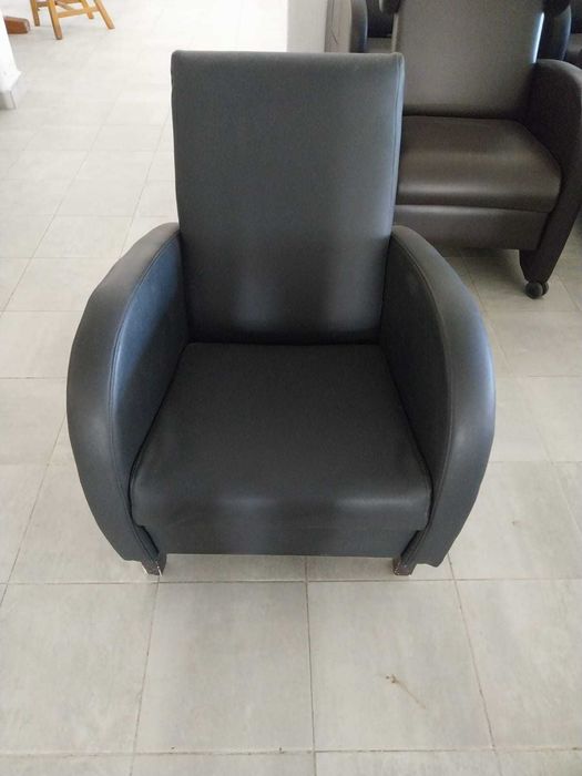 sofás pequenos seminovos