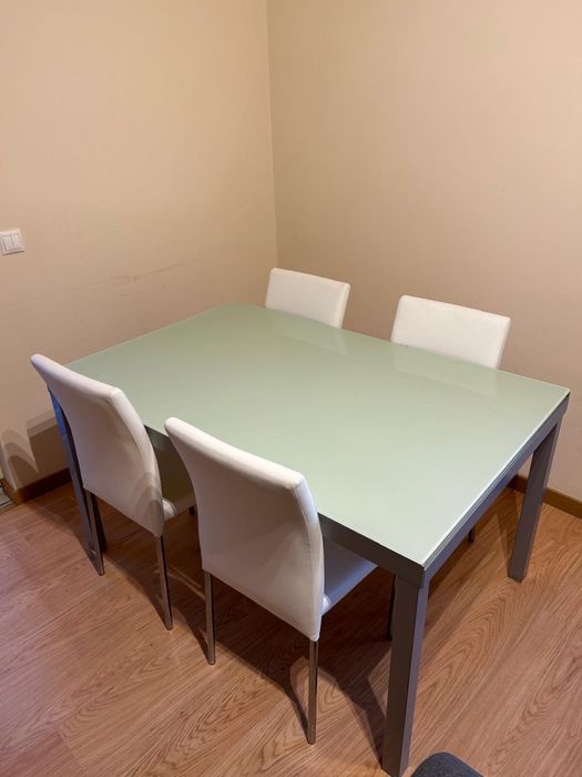 Mesa de jantar extensível