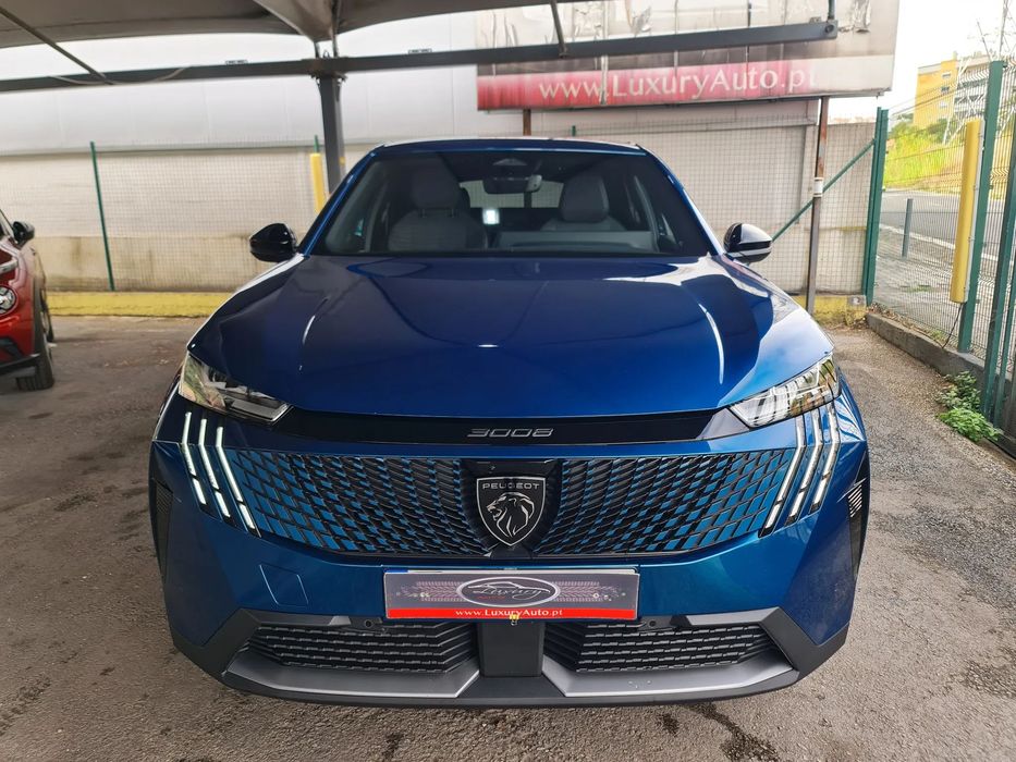 Peugeot 3008 1.2 Hybrid Allure e-DCS6