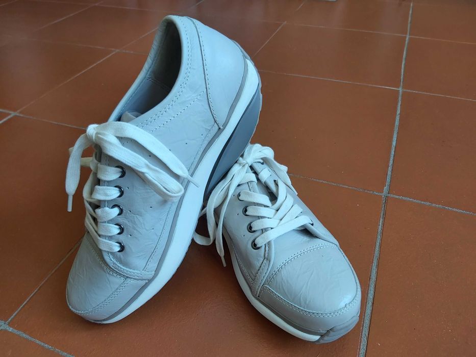 Ténis MBT tamanho 38 novos