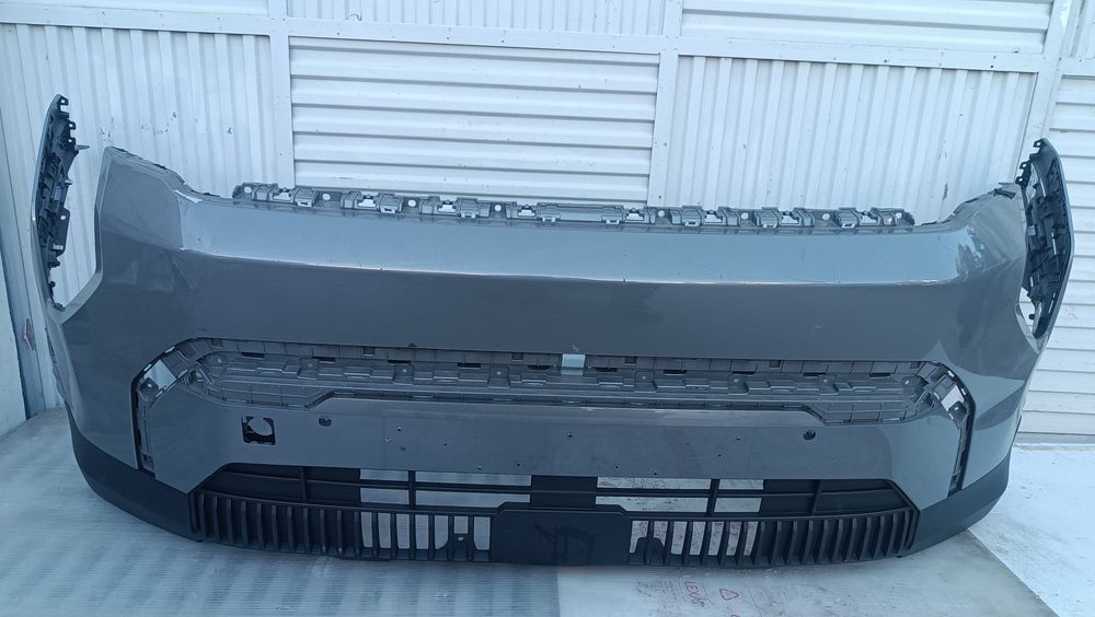 Vendo parachoque de frente Kia EV3