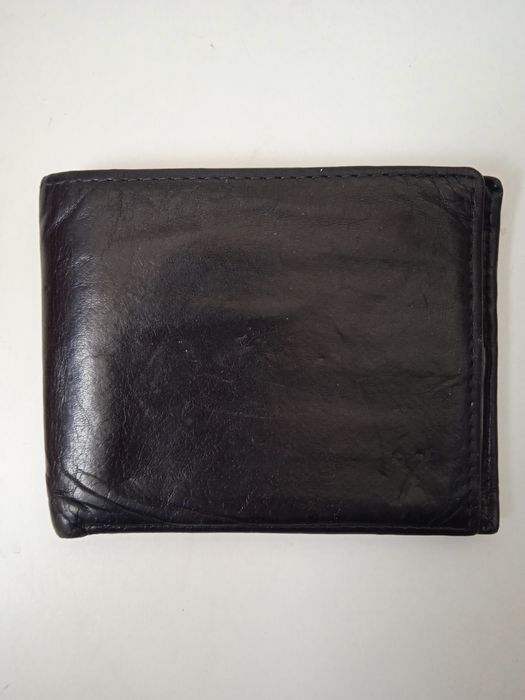 Продаю чоловічий шкіряний гаманець