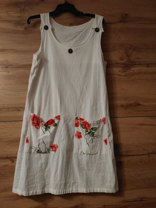 Sukienka biała letnia