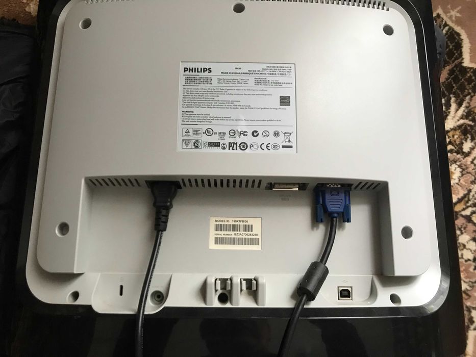 Монитор Филипс 190 х7