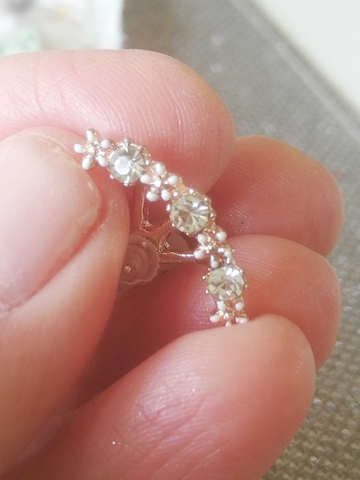 Małe kolczyki z cyrkoniami