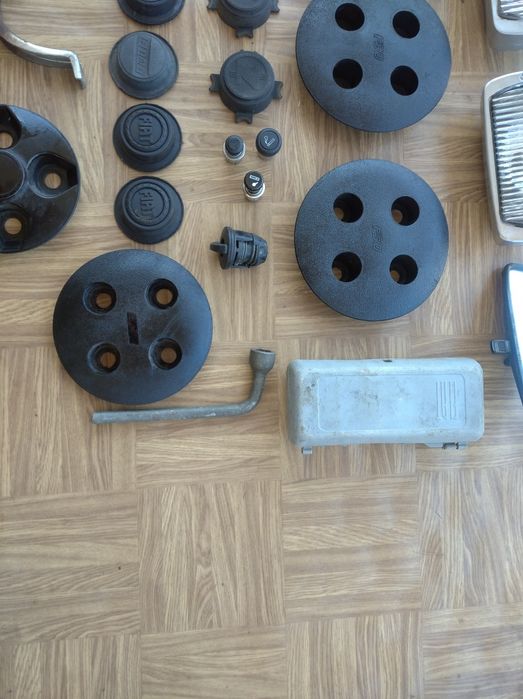 Części FSO Fiat 125p halogen lusterko galmot kołpaki