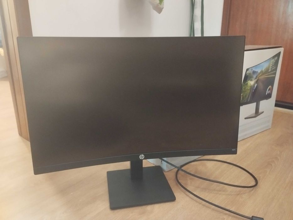 Monitor curvo HP x27c  ( perfeito)