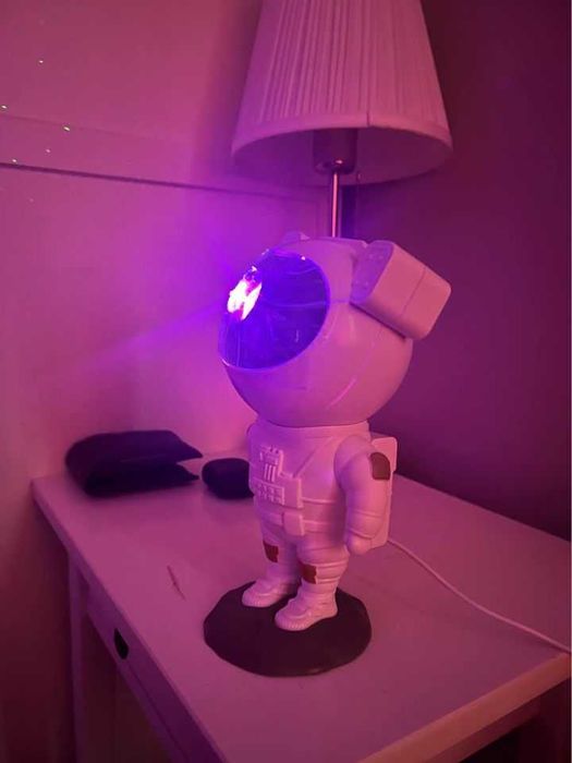 Lampka Nocna Projektor Astronauta LED dla dzieci