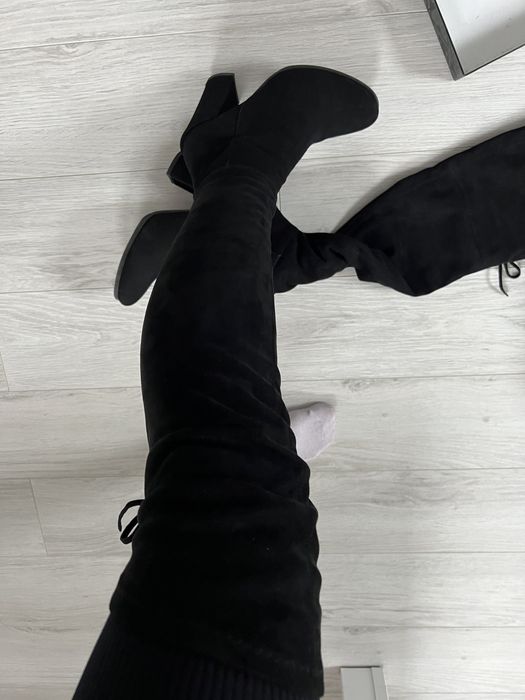 Zamszowe sexy kozaki na obcasie Kazar