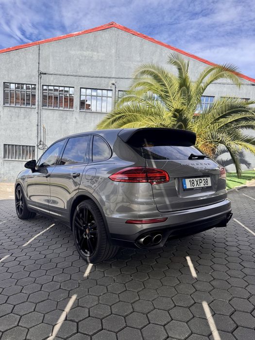 Porsche Cayenne — fotografia 2