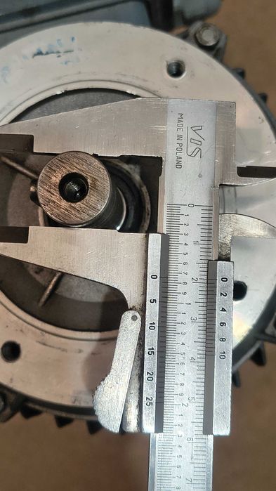 Silnik kołnierzowy 0,55 kW 1400 obr 19mm