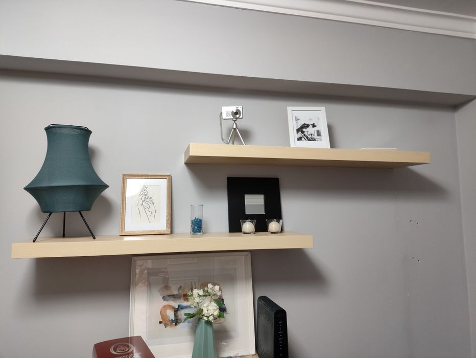 Kallax IKEA com gavetas, pés e prateleiras