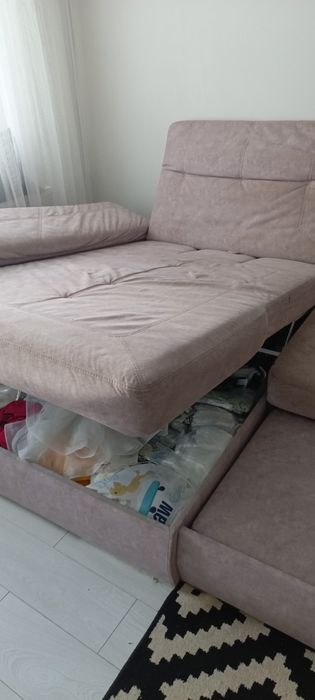 Продам диван в гарному стані.