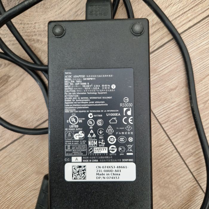 Stacja dokująca Dell WD19TB