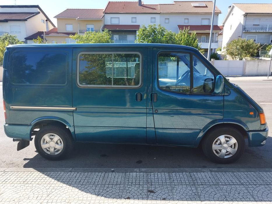 Ford Transit 7 lugares impecável