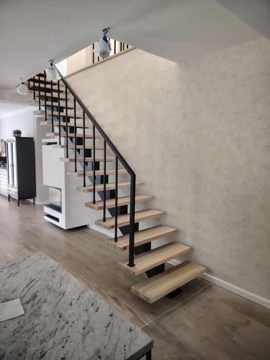 Schody metalowe stalowe loft z barierką
