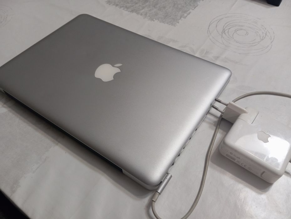 MacBook Pro 13” i5 – 1TB – Bom Estado – Bateria Boa