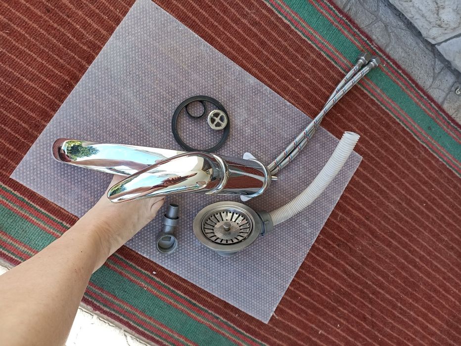 Сковорідки, тарілки