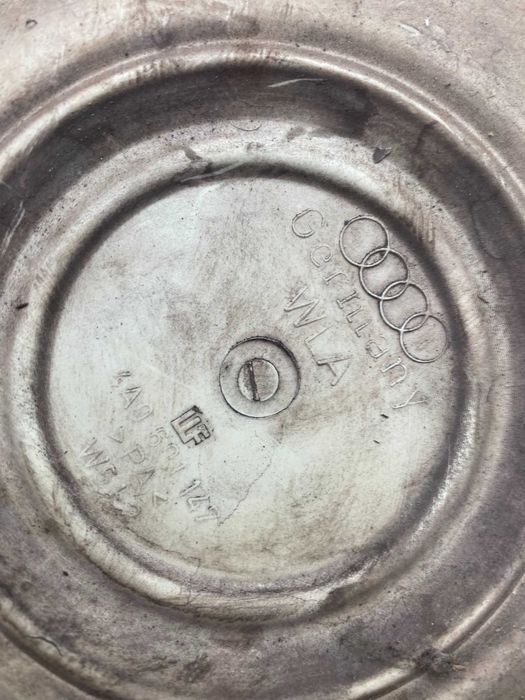 Audi Kołpaki oryginalne R15 4A0601147