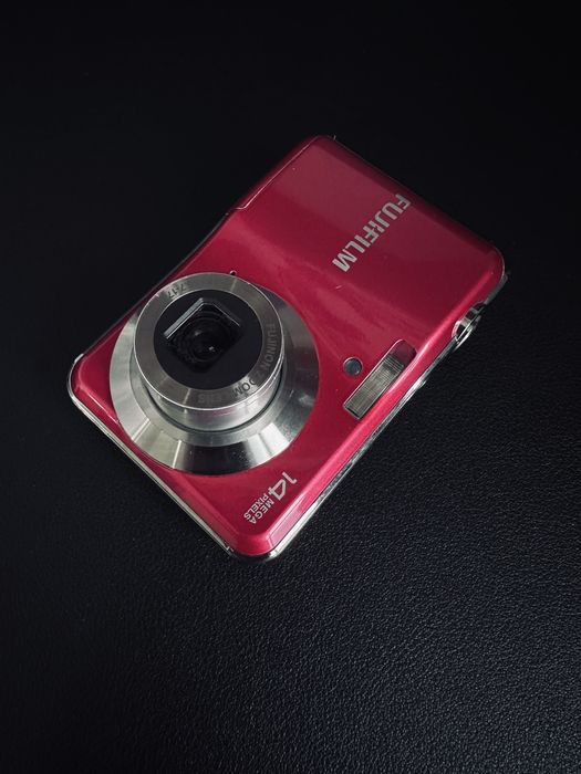 Мильничка Fujifilm FinePix AV150 фотоапарат