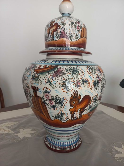 Bonito pote, jarrao pintado a mão