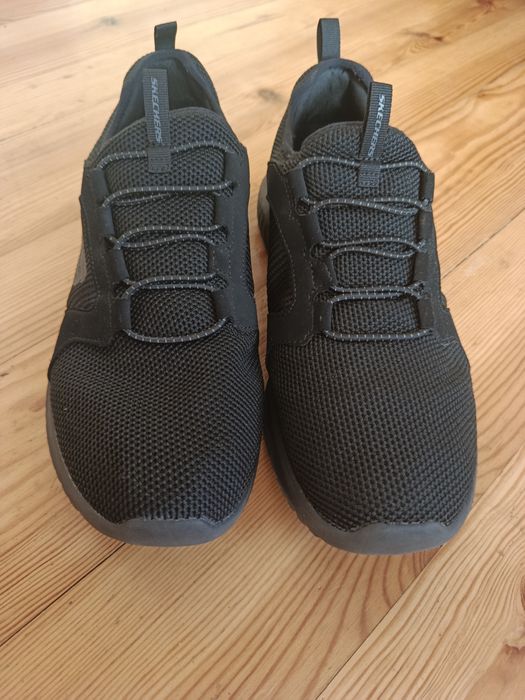 Кросівки чоловічі skechers.