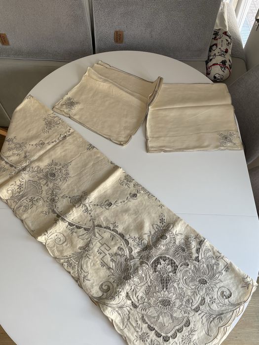 Toalha de mesa Bordado original da Madeira