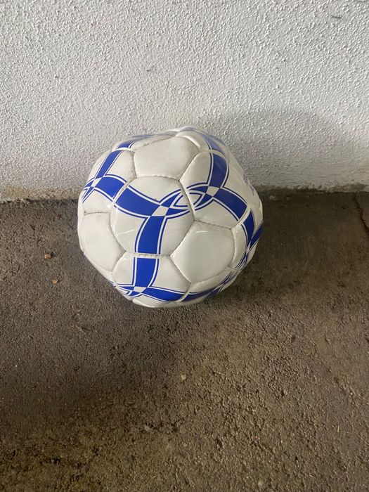 Lote 3 bolas de futebol Kipsta, Sanjo e Evolution
