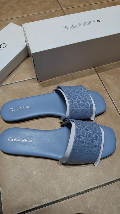 Жіночі босоніжки 41/8.5/26 см