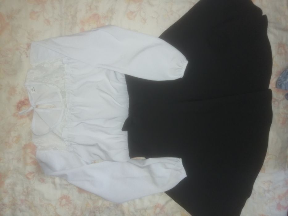 Шкільна сукня для дівчинки .