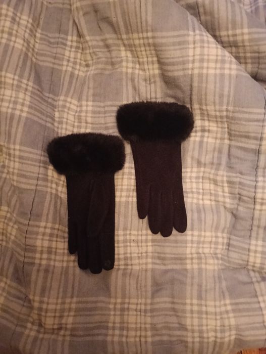 Luvas femininas com pelo
