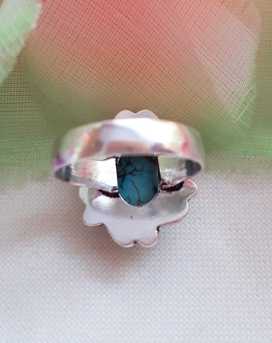 Etniczny pierścionek ze srebra i kamienia