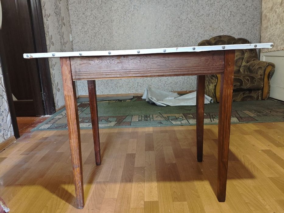 Продам стиральную машину автомат. Продам стол кухонный. Стул. Диван кровать