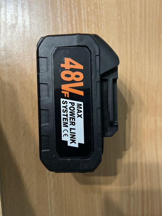 Акумуляторна мийка високого тиску 48V + кейс, 2 акумулятори