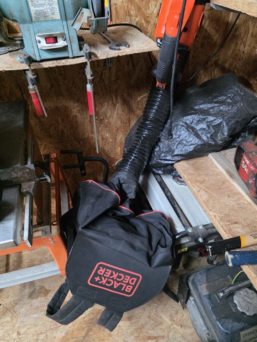 Odkurzacz do liści. Black decker