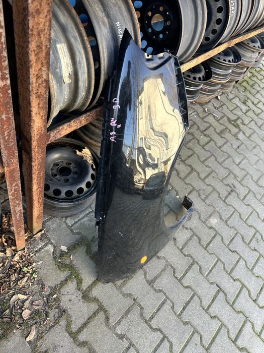 Blotnik prawy audi a3 8L