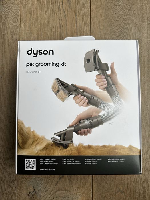 Dyson pet grooming kit