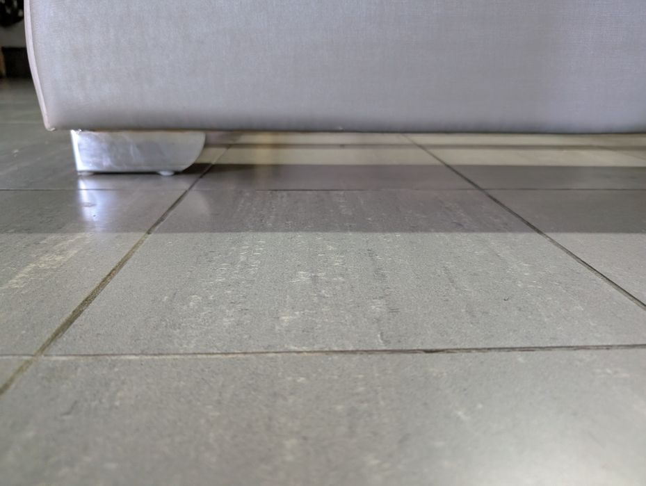 Cama feita à medida + estrado incluído