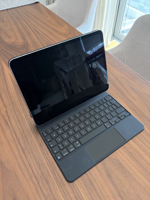 Ipad pro 4 geração 11 polegadas 256gb C/ Magic keyboard498011002959964161