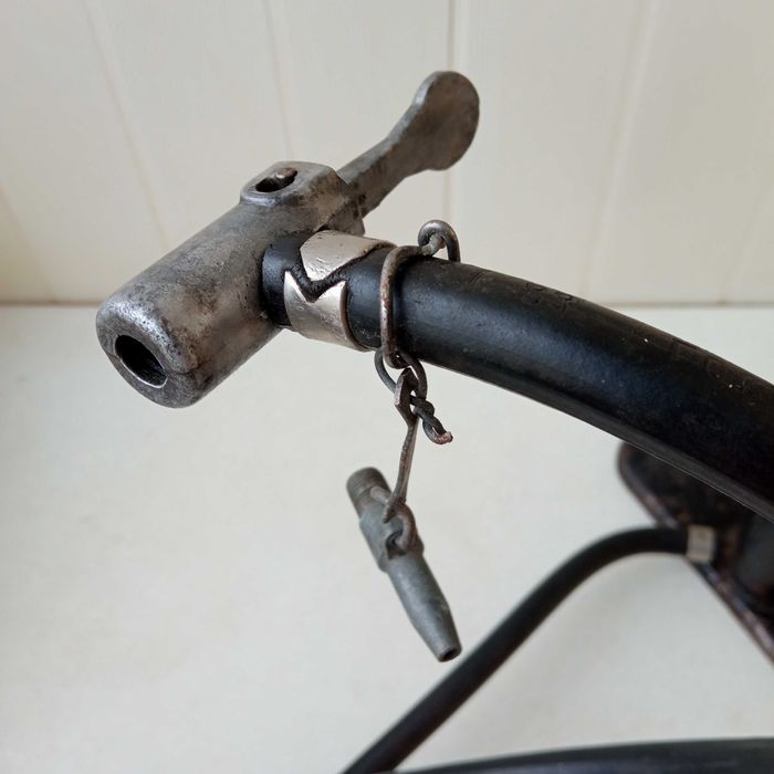 Ручной автомобильный насос СССР