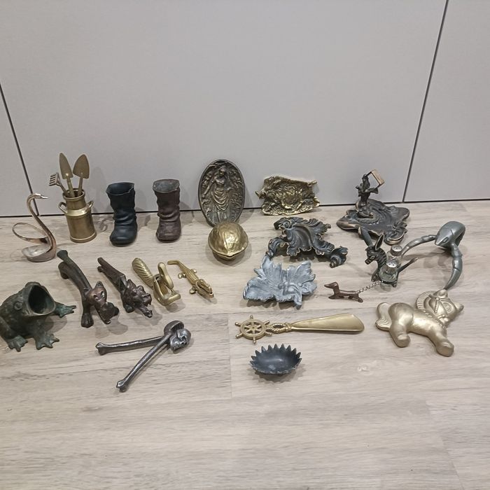 Статуэтки нимор ,мишка олимпийский ,пепельницы , картина , бронза