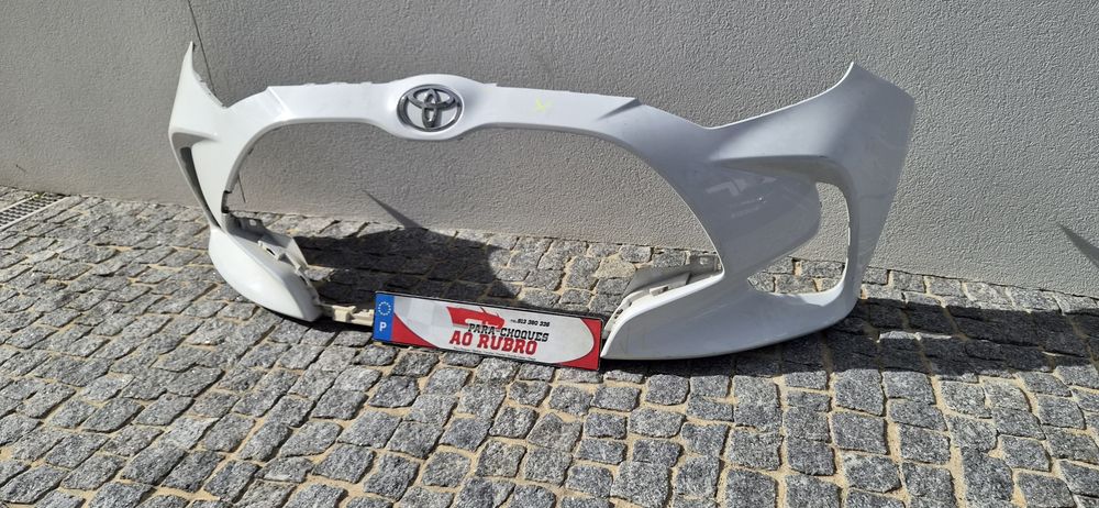 Parachoque toyota yaris  2021