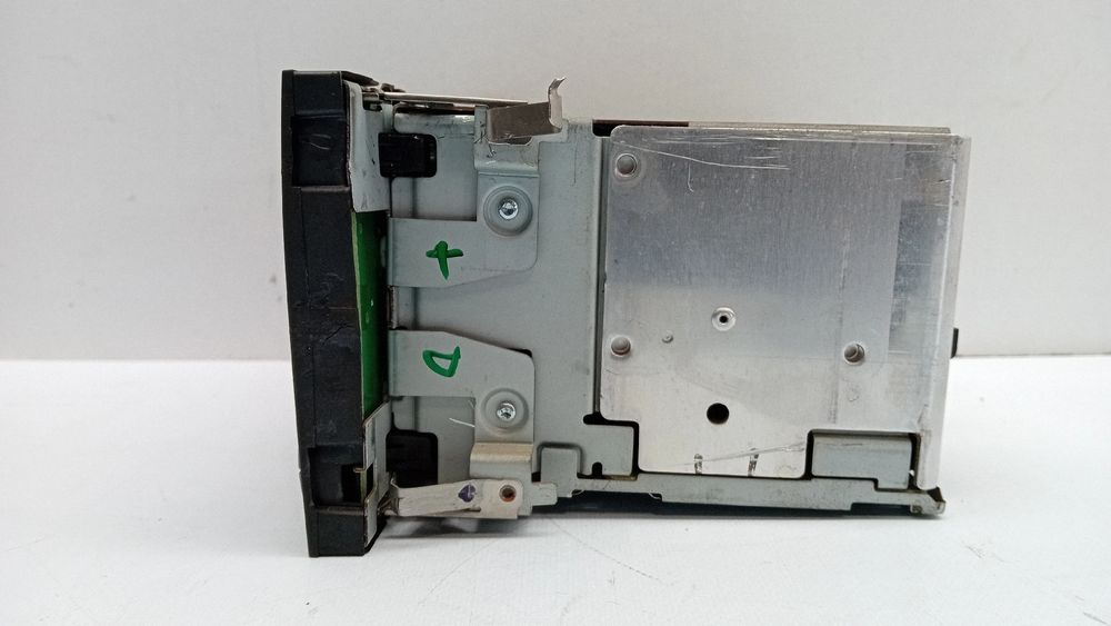 Rádio / auto-rádio FORD Fiesta V Van