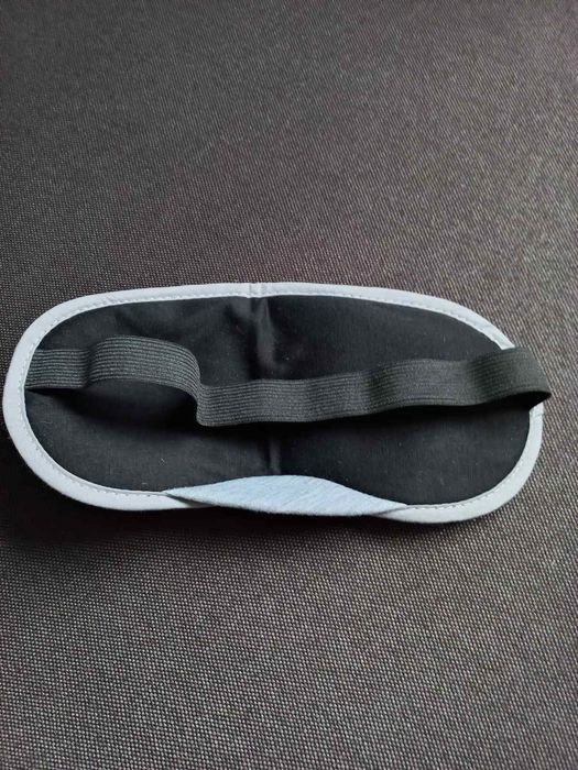 Маска для очей для сну.