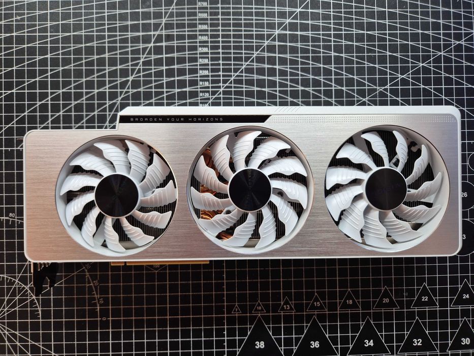 Karta Graficzna Gigabyte RTX 3070 Ti VISION OC 8GB Biała