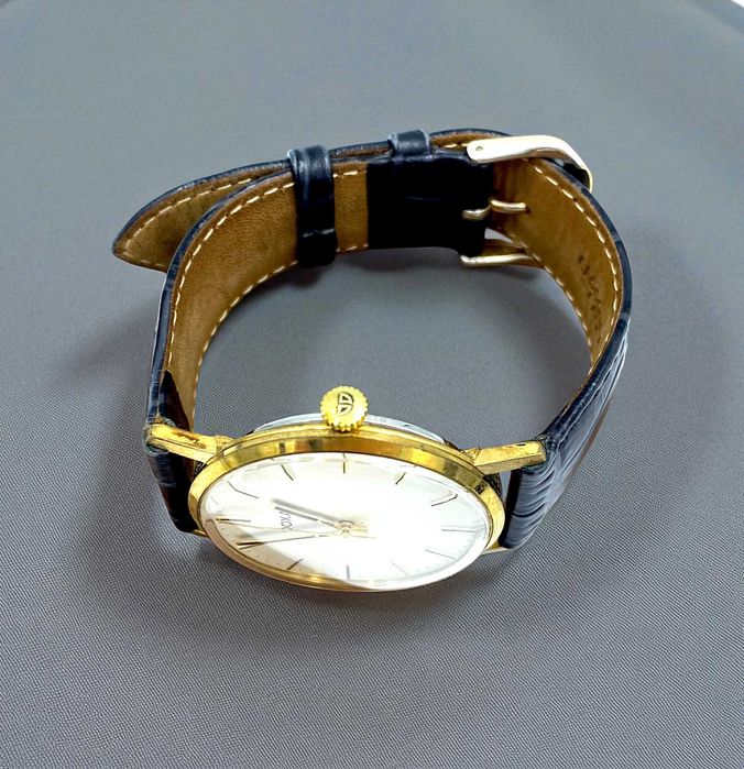 Zegarek DOXA Classic – Manual Winding – Gold Plated