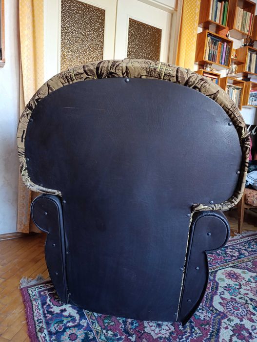 Кресло большое в хорошем состоянии