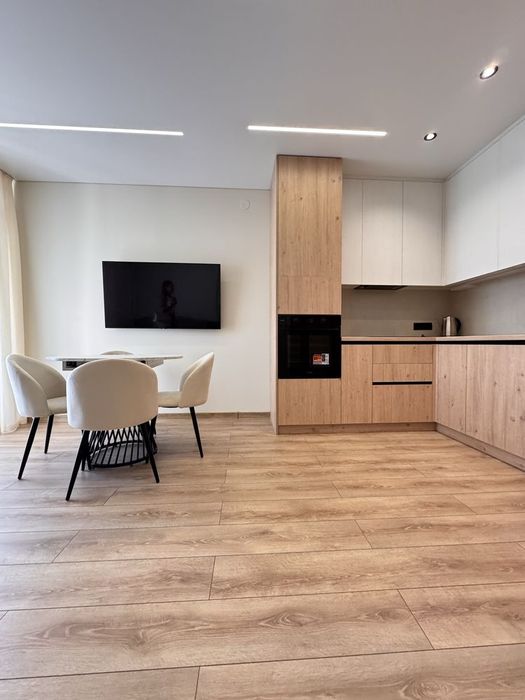 Продаж однокімнатної квартири з диваном| Центр | Однушка | 1,5 к |